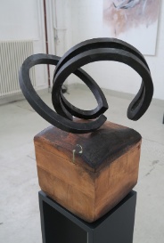 Stahl-Holzplastik Zepter 2