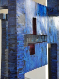 Holzplastik blauerTreppenraum 2015 4